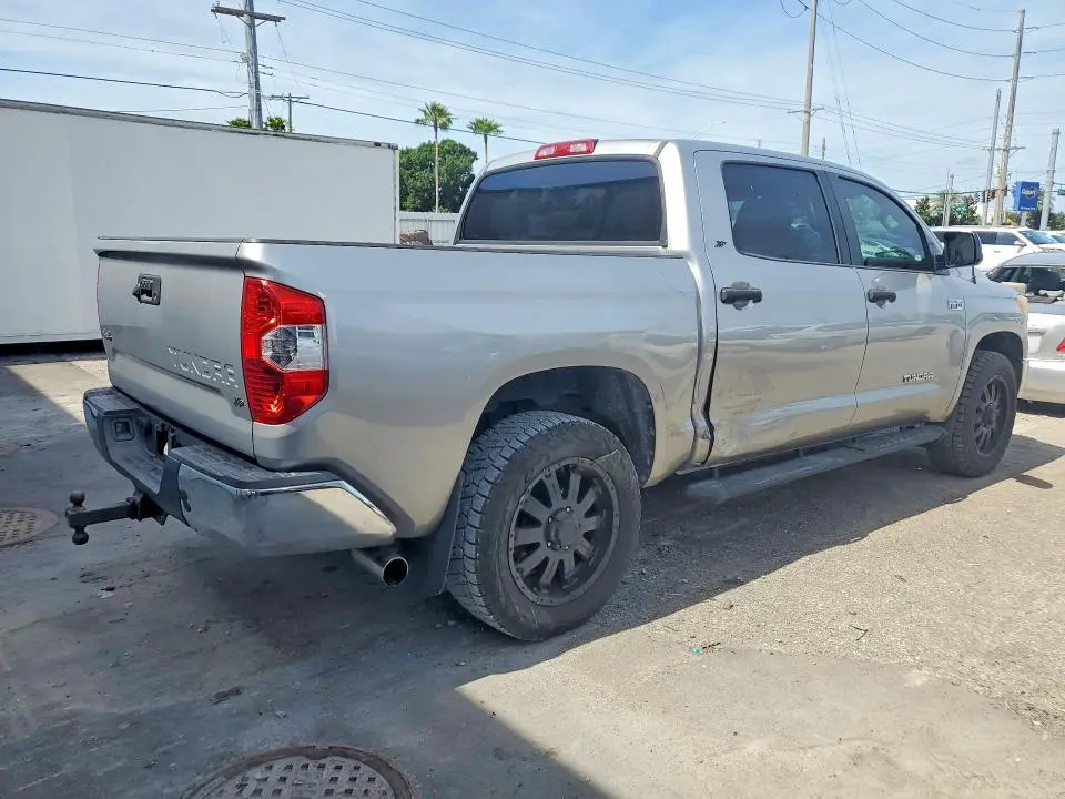 2015 TOYOTA TUNDRA SR5  