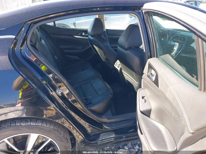 2021 NISSAN MAXIMA SV XTRONIC CVT