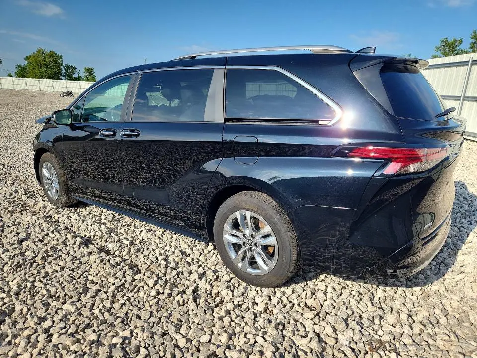 2024 TOYOTA SIENNA LIMITED 7-PASSENGER  