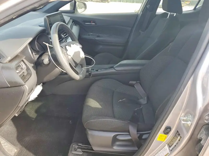 2019 TOYOTA C-HR XLE  