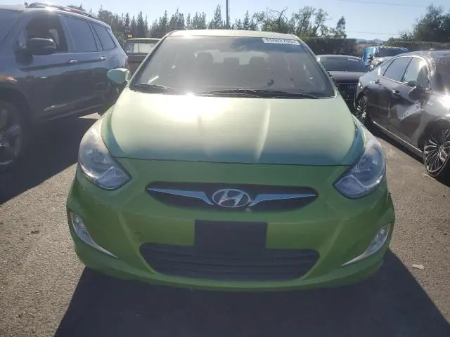 2012 HYUNDAI ACCENT SE  