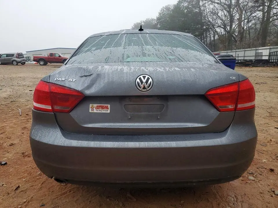 2014 VOLKSWAGEN PASSAT SE  