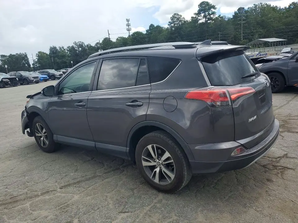 2017 TOYOTA RAV4 XLE  