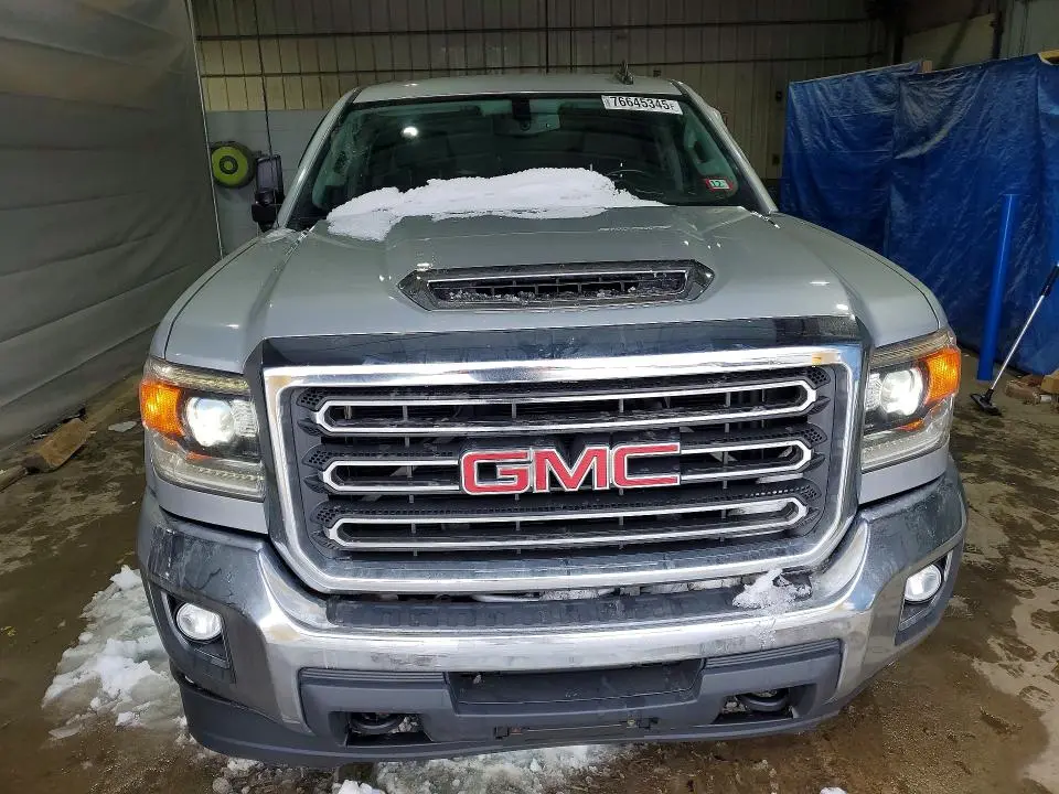 2019 GMC SIERRA K2500 SLE  