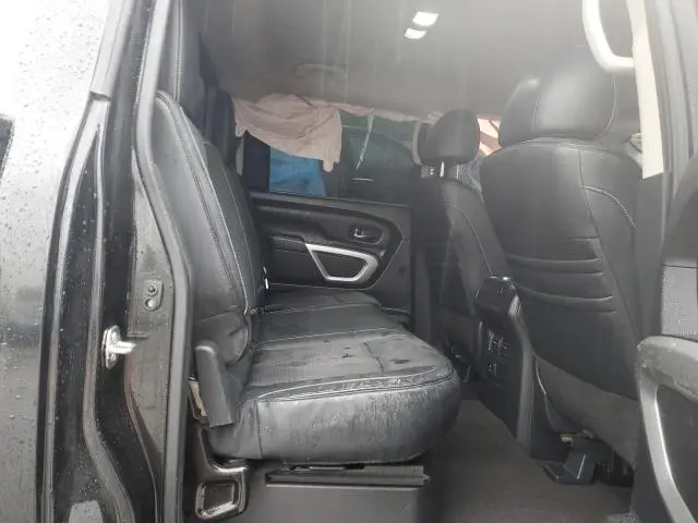 2017 NISSAN TITAN SV  