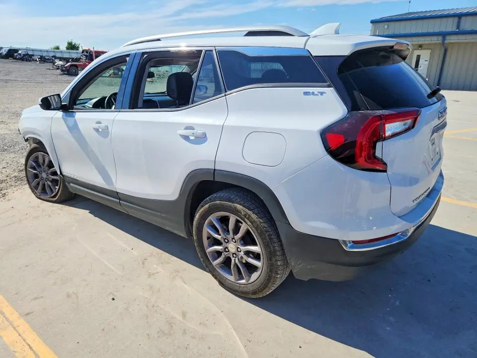 2022 GMC TERRAIN SLT  
