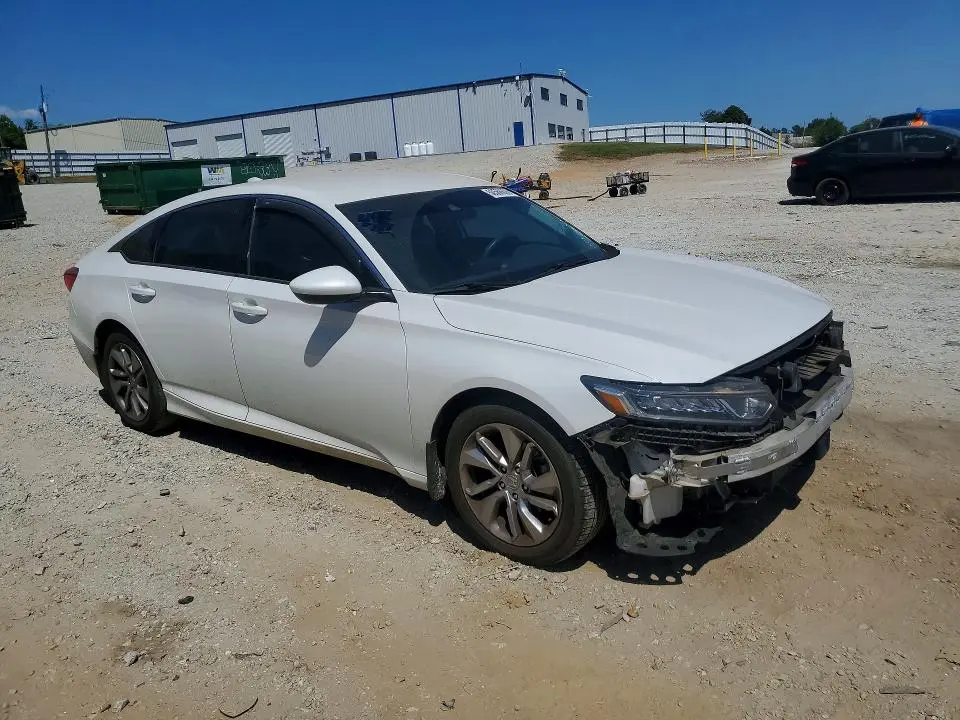 2018 HONDA ACCORD LX  