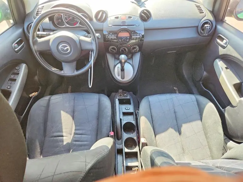 2013 MAZDA MAZDA2   