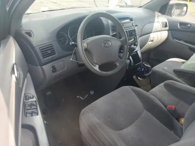 2010 TOYOTA SIENNA CE  