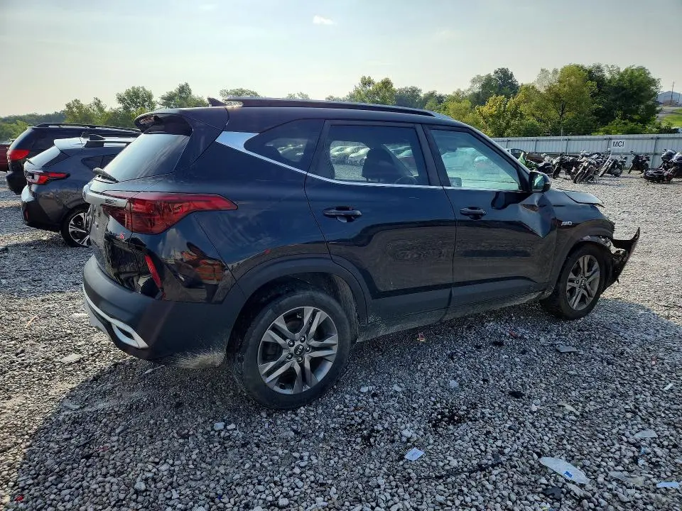 2021 KIA SELTOS S  