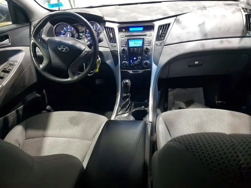 2011 HYUNDAI SONATA GLS  