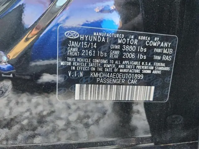 2014 HYUNDAI ELANTRA SE  