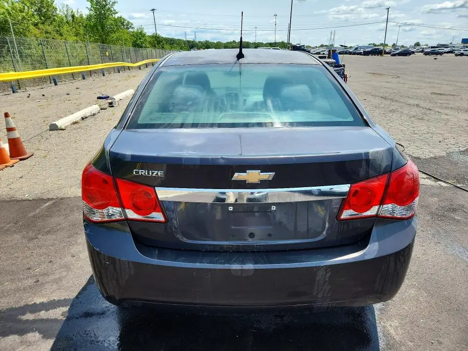 2014 CHEVROLET CRUZE LS  