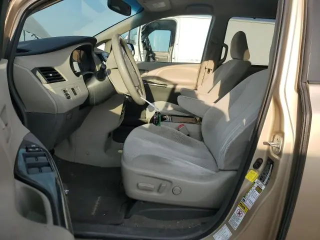 2012 TOYOTA SIENNA LE  