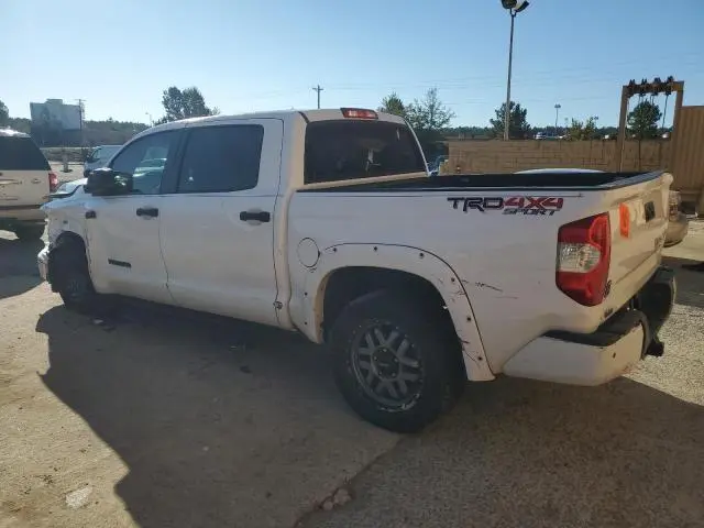 2018 TOYOTA TUNDRA CREWMAX SR5  