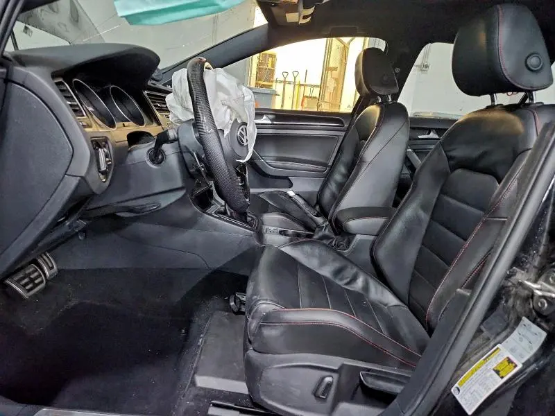 2017 VOLKSWAGEN GTI S/SE  