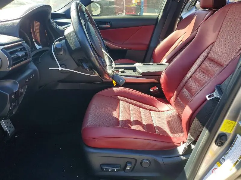2018 LEXUS IS 300  