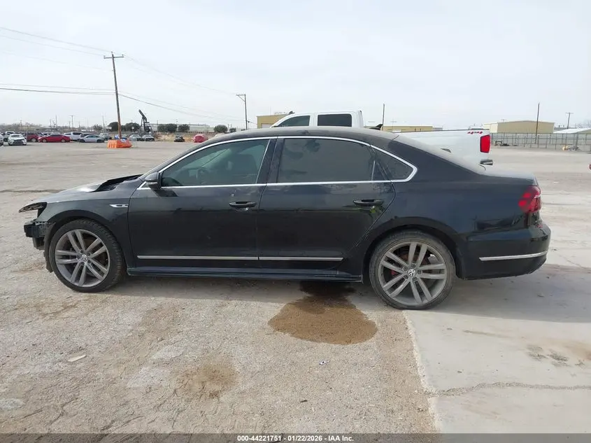 2017 VOLKSWAGEN PASSAT 1.8T R-LINE