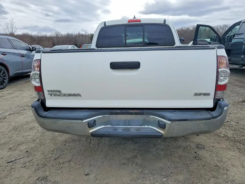 2014 TOYOTA TACOMA BASE  