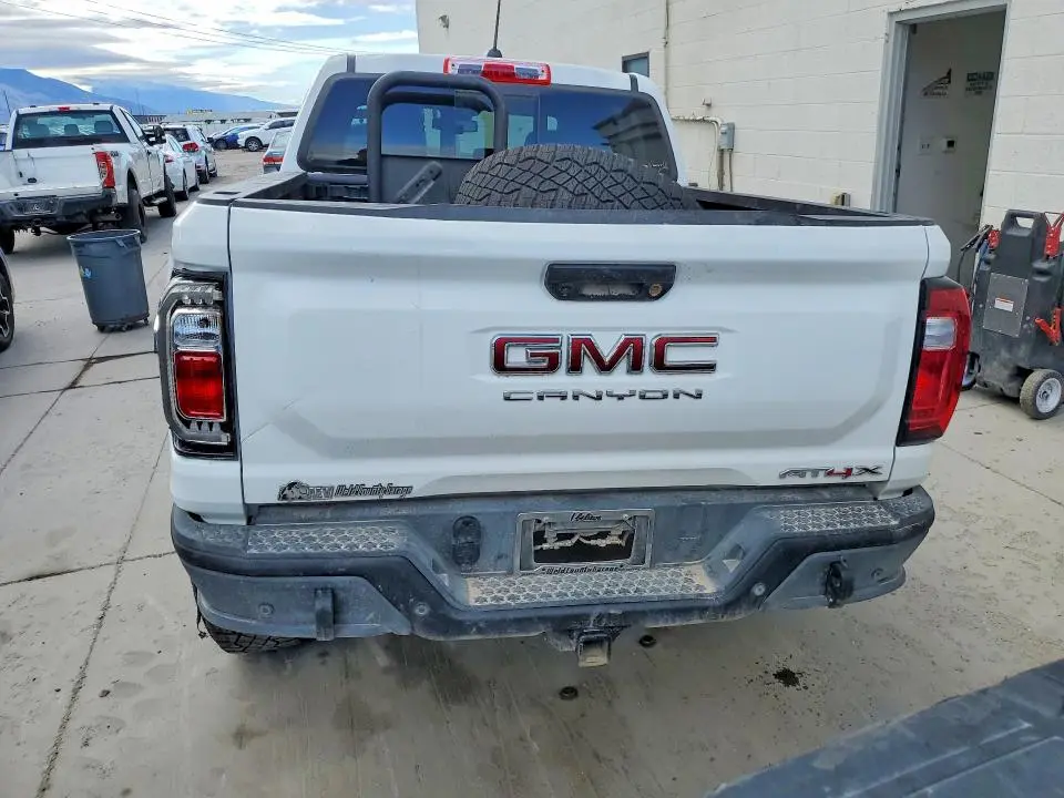 2024 GMC CANYON AT4X  