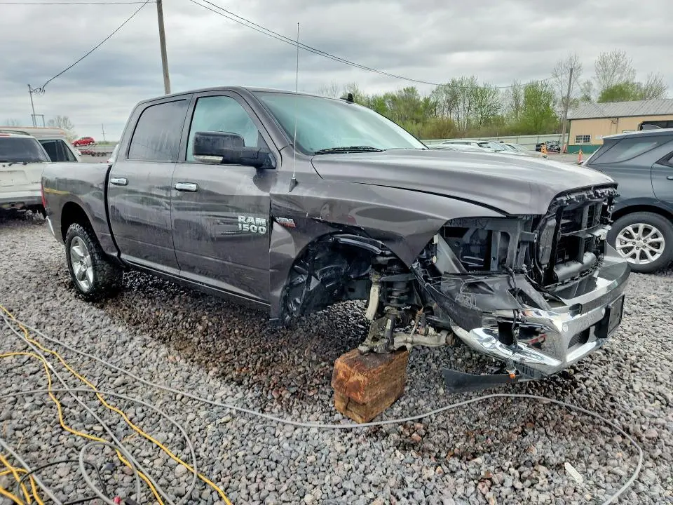 2018 RAM 1500 SLT  