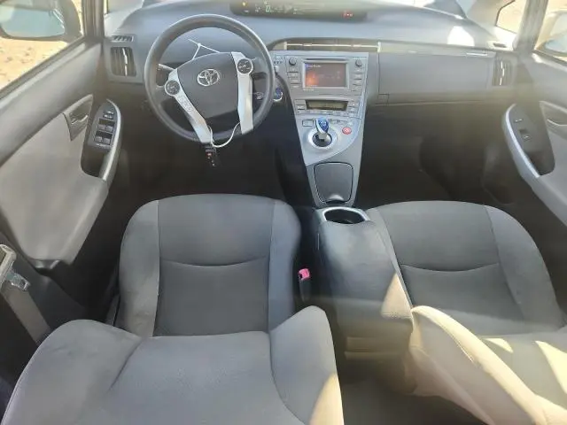 2013 TOYOTA PRIUS PLUG-IN   