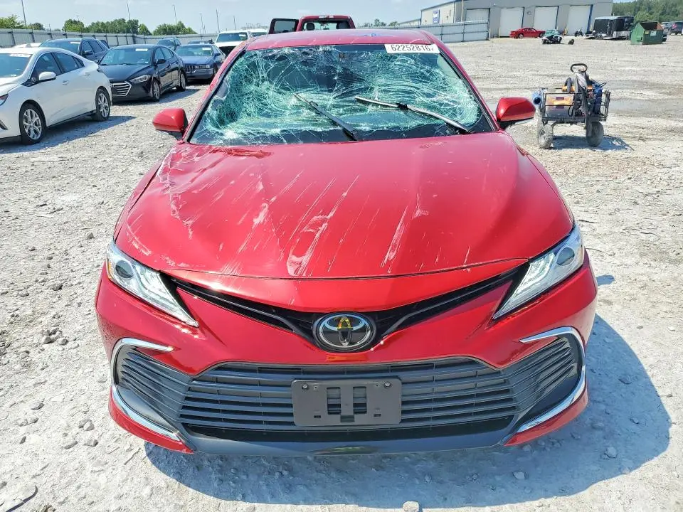 2023 TOYOTA CAMRY XLE  