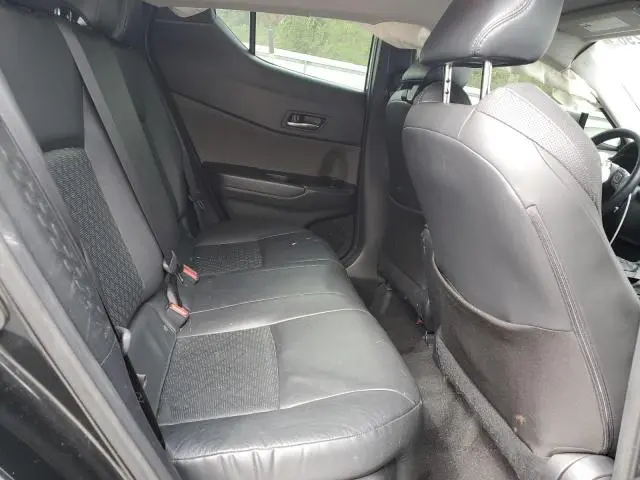 2020 TOYOTA C-HR XLE