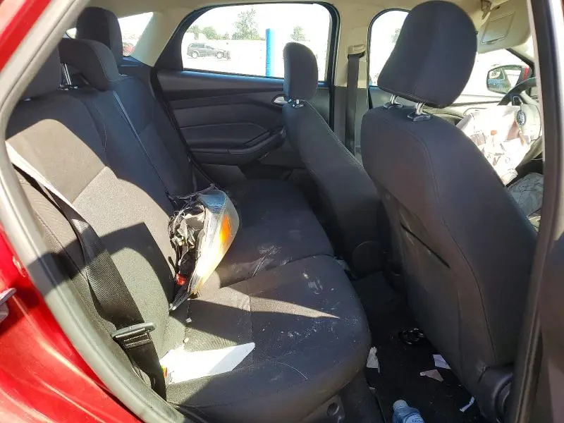 2017 FORD FOCUS SE  