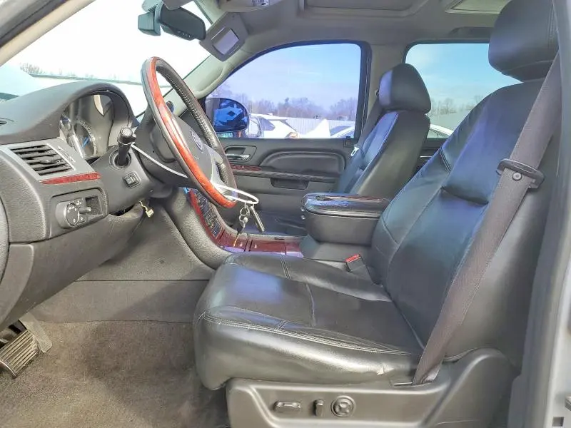 2012 CADILLAC ESCALADE ESV LUXURY  