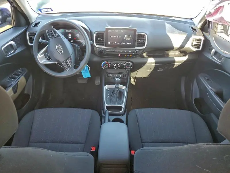 2025 HYUNDAI VENUE SE  