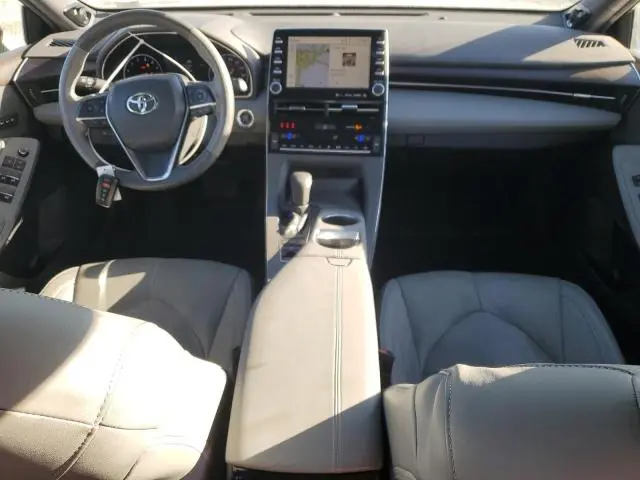 2019 TOYOTA AVALON XLE  