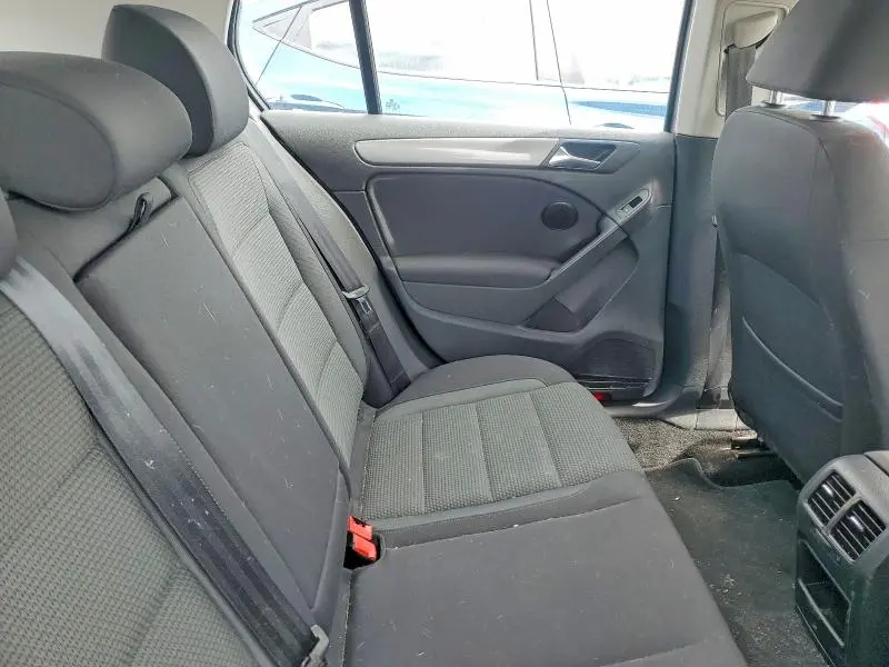 2013 VOLKSWAGEN GOLF   