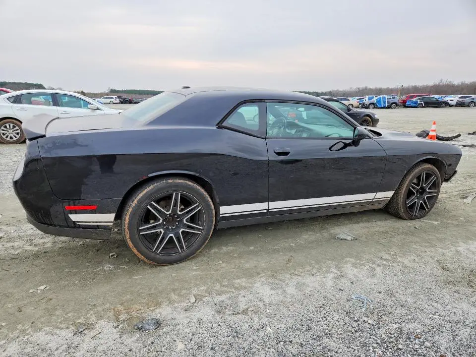 2016 DODGE CHALLENGER SXT  