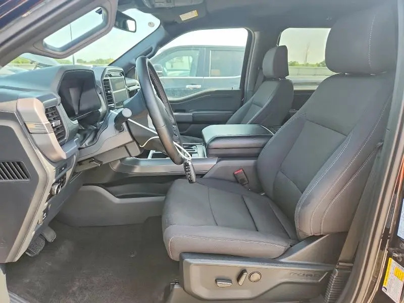 2025 FORD F150 XLT  