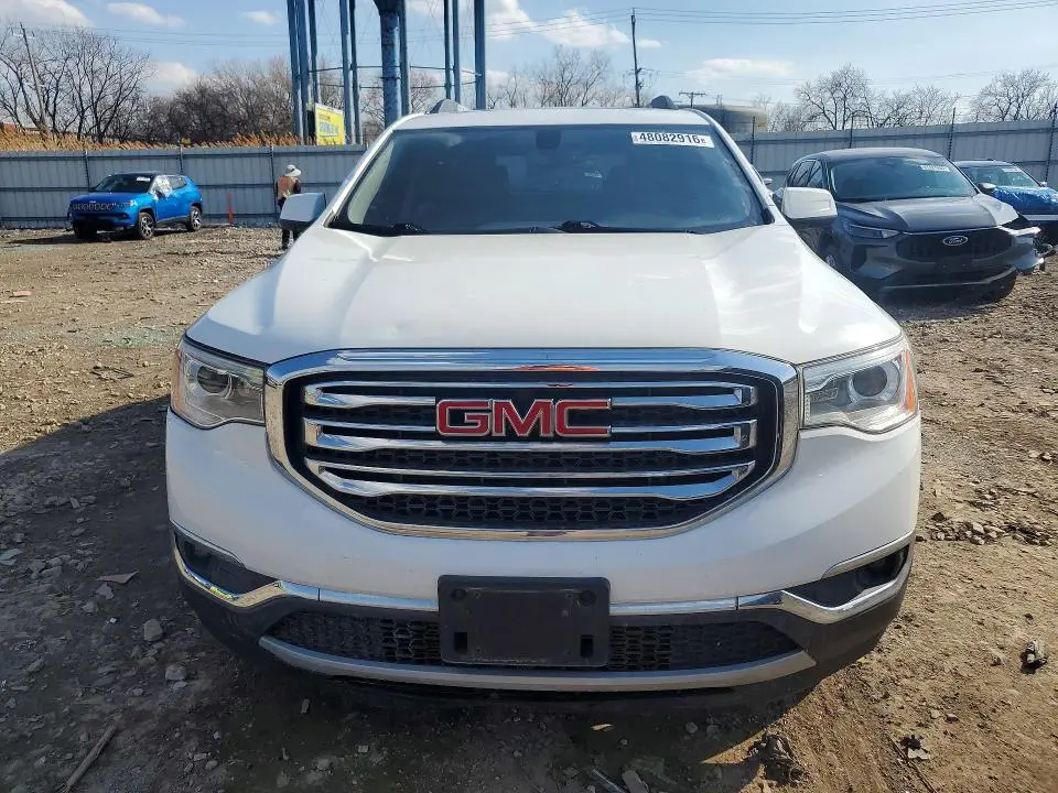 2017 GMC ACADIA SLT-1  