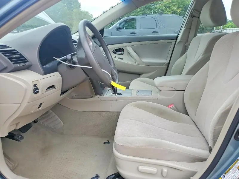 2010 TOYOTA CAMRY LE  