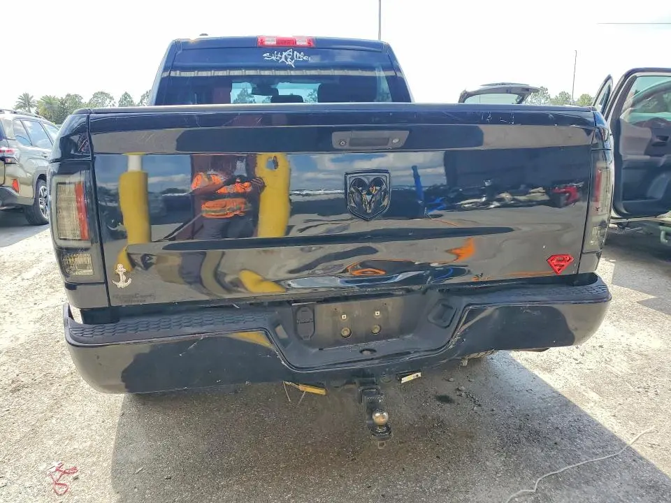 2014 RAM 1500 ST  