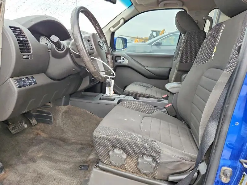 2013 NISSAN FRONTIER S  
