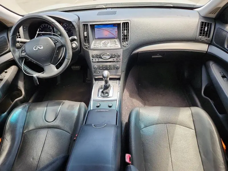2015 INFINITI Q40 BASE  