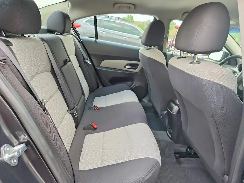 2013 CHEVROLET CRUZE LS  