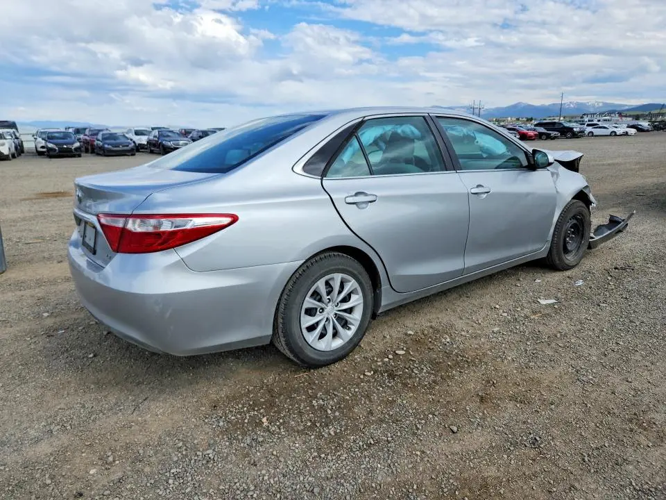 2016 TOYOTA CAMRY LE  