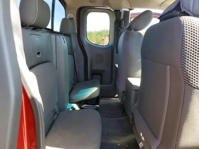 2015 NISSAN FRONTIER DESERT RUNNER  