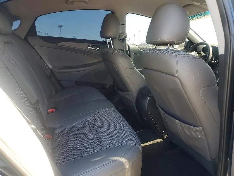 2011 HYUNDAI SONATA SE  