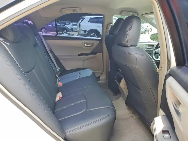 2015 TOYOTA CAMRY LE  