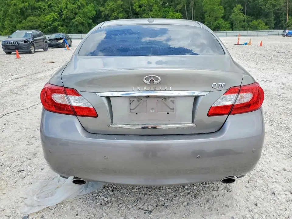 2014 INFINITI Q70 3.7  