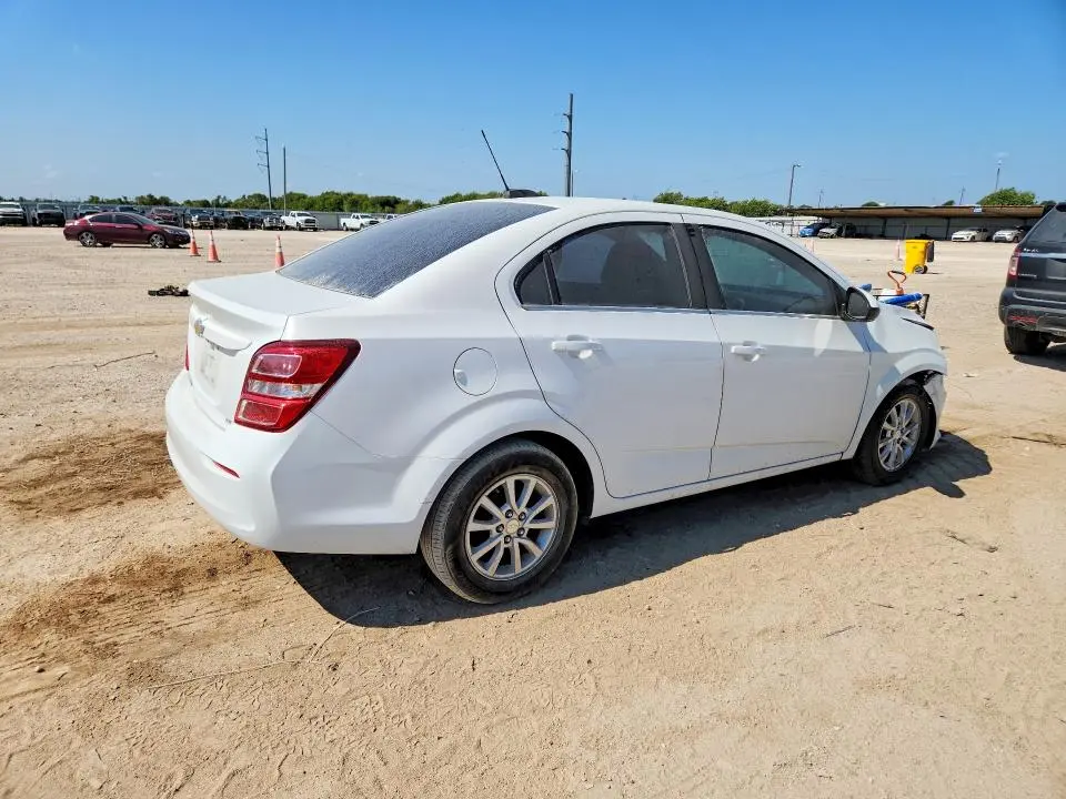 2019 CHEVROLET SONIC LT  
