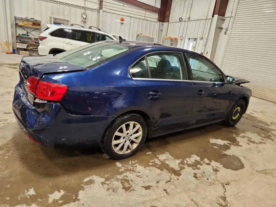 2013 VOLKSWAGEN JETTA SE  