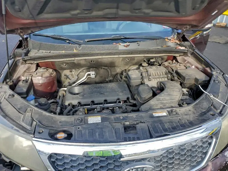 2011 KIA SORENTO BASE  