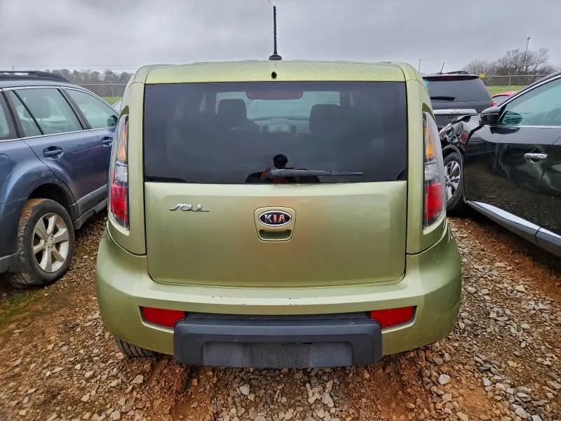 2011 KIA SOUL +  
